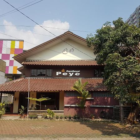 Peye Guesthouse Malang Extérieur photo
