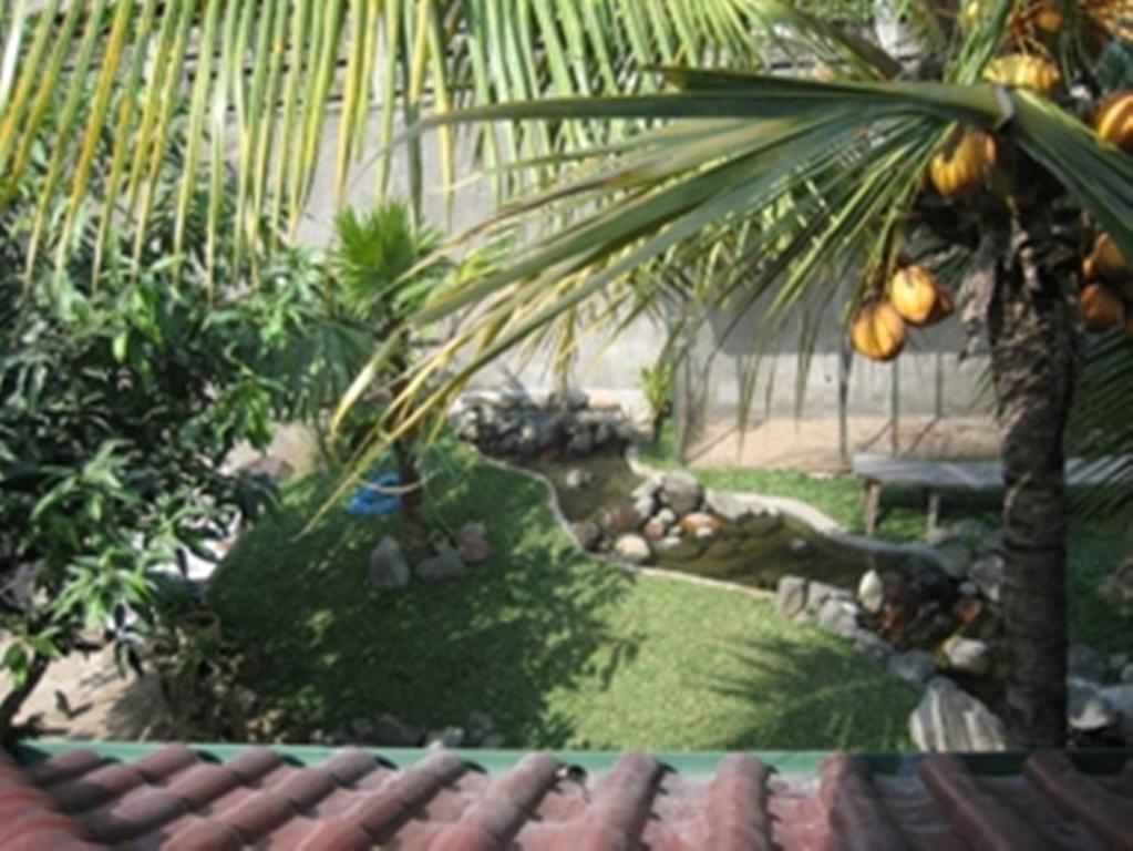 Peye Guesthouse Malang Extérieur photo